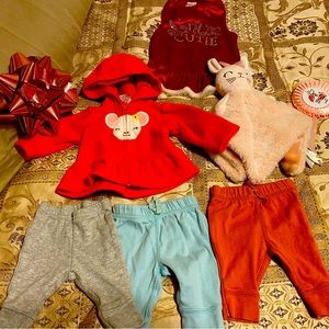Newborn Baby girls gently used bundle 0-3 mths onesies pants jacket